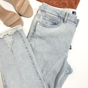 NWT Democracy | High rise slim straight crop jeans